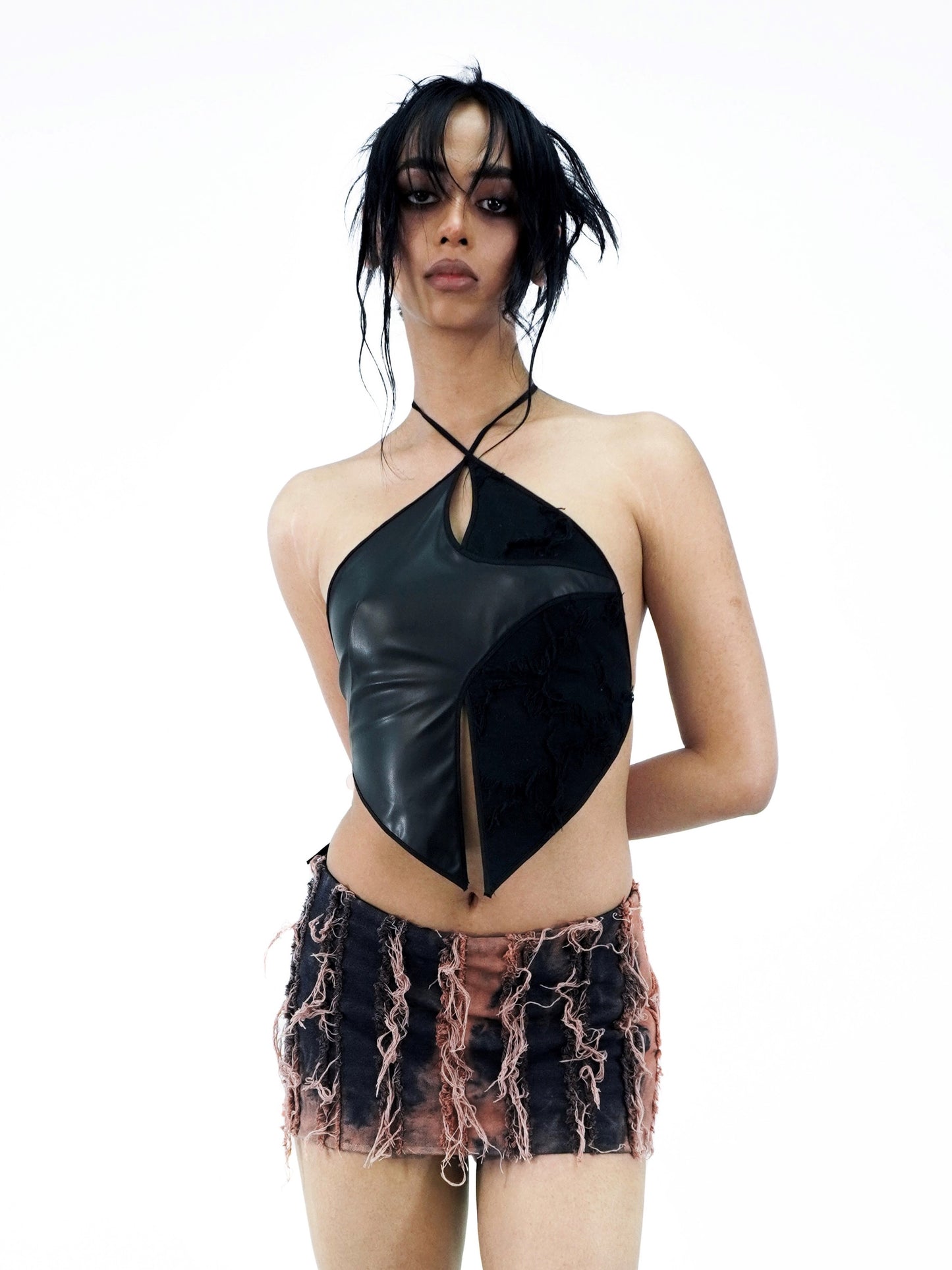 SYNERGY HALTER TOP BLACK