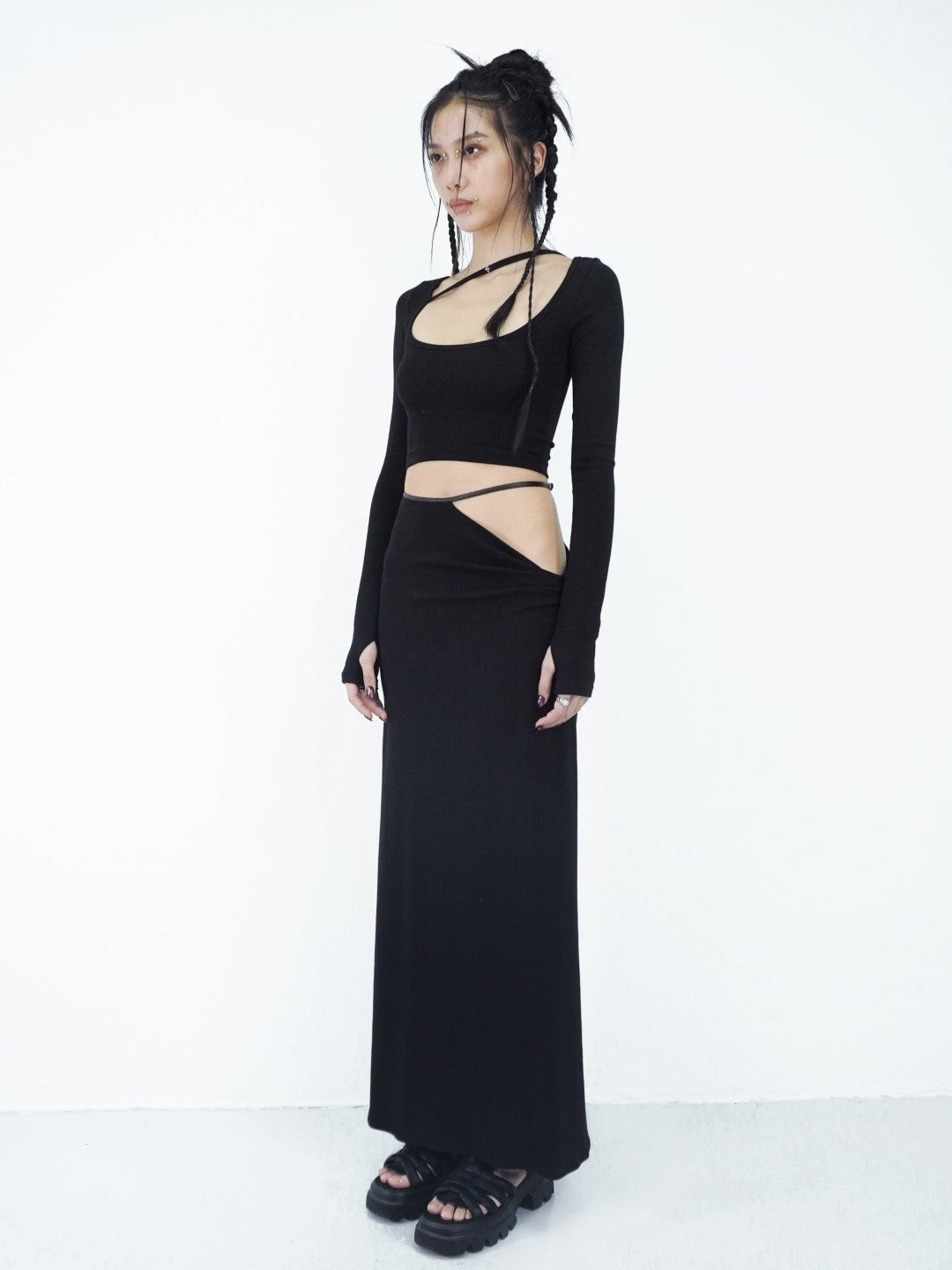 RIVEN CROP TOP BLACK