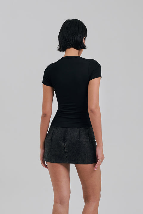 CLOVE TEE BLACK
