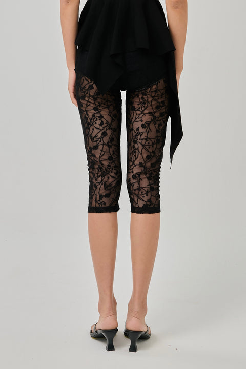 KINSHIP LACE CAPRI BLACK